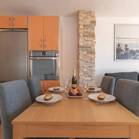 Cambural - Happy * Fuengirola